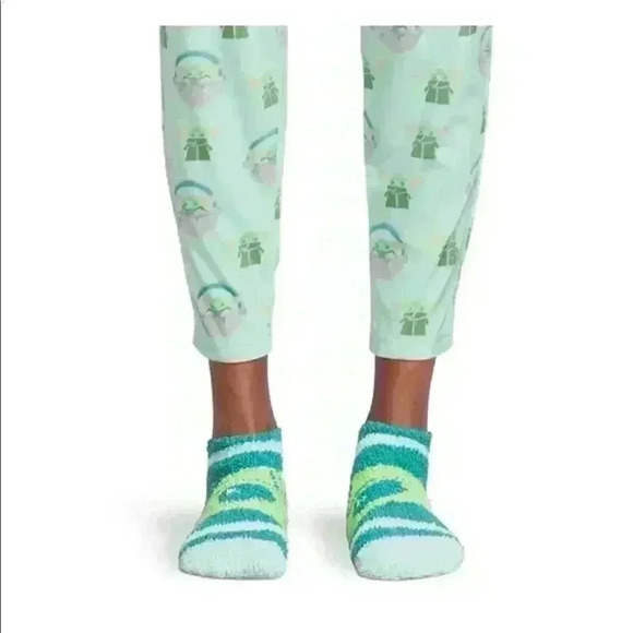 NWT Cute Star Wars Pajama Set Plus Comfy Lounging Socks! - Picture 3 of 5